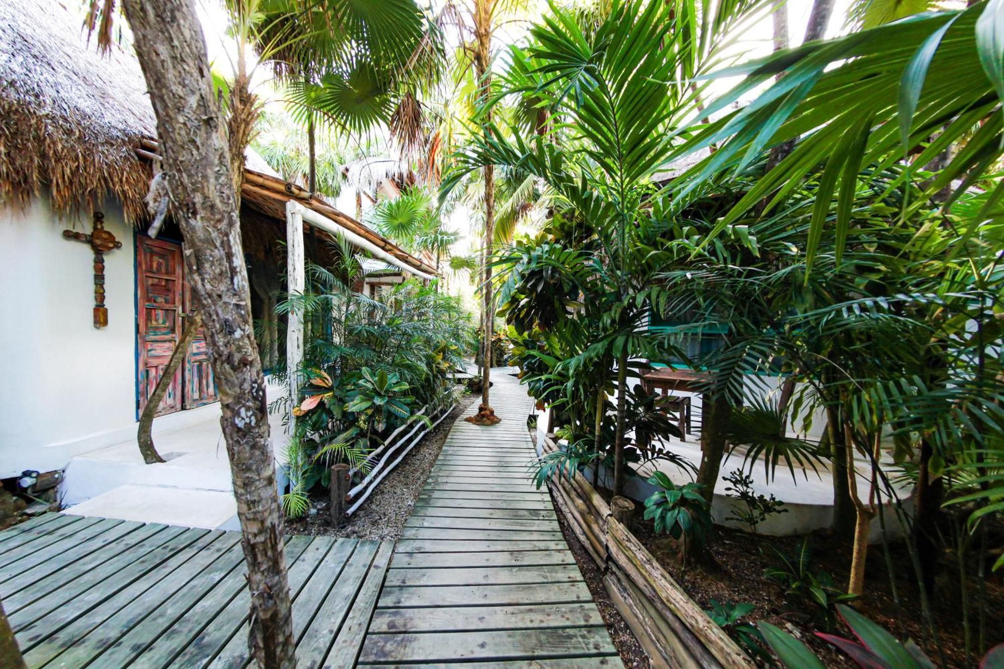 Hotel Cormoran Tulum & Cenote Exteriör bild